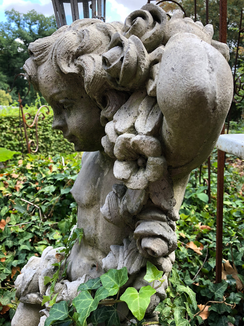 Statue ange en pierres reconstituées grand modèle