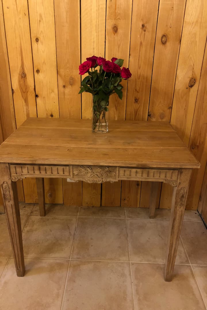 Table en chene en bois brut style Louis xvi