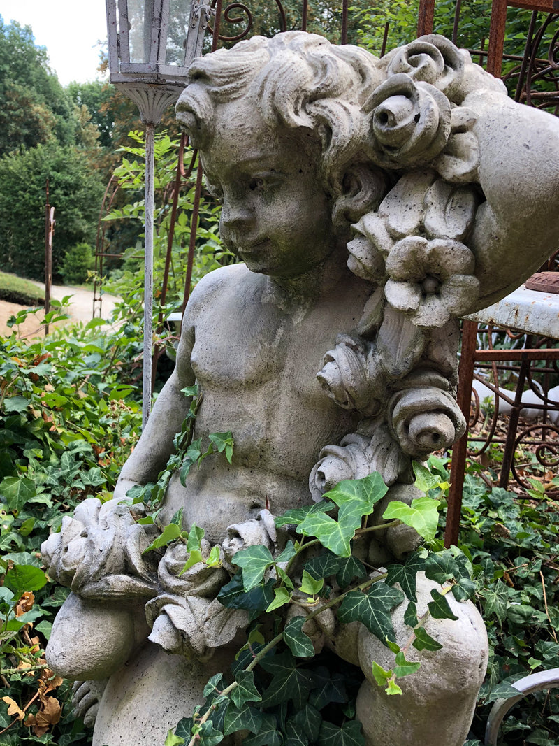 Statue ange en pierres reconstituées grand modèle