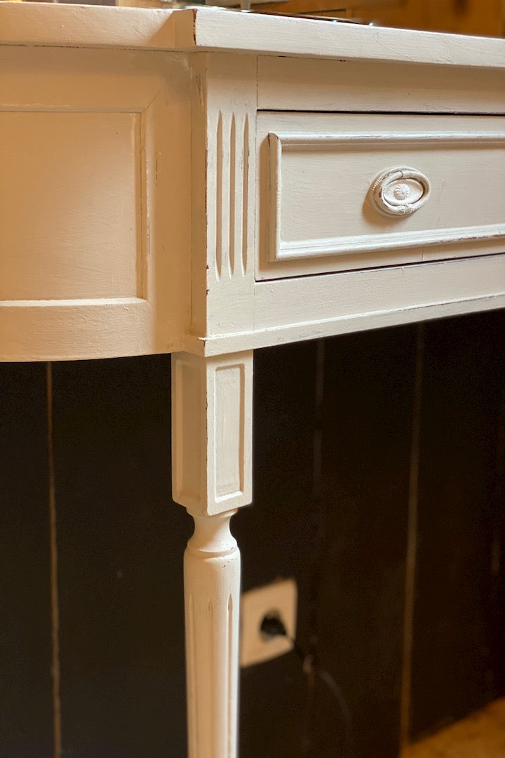 Console étroite style Louis XVI