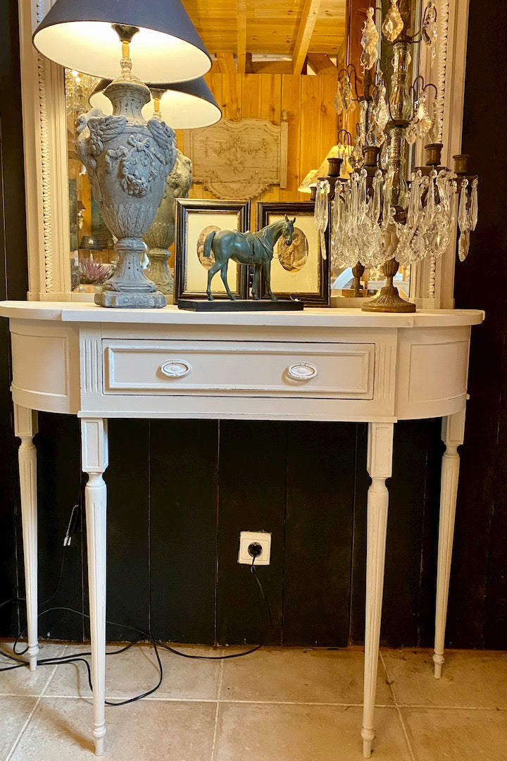 Console étroite style Louis XVI
