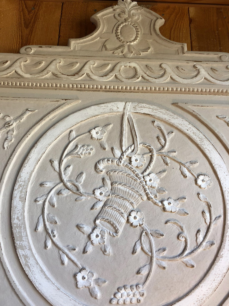 Décor en bois sculpté style Louis xvi