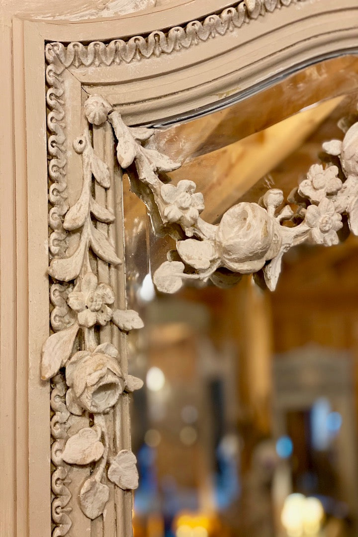 Miroir étroit style Louis XVI
